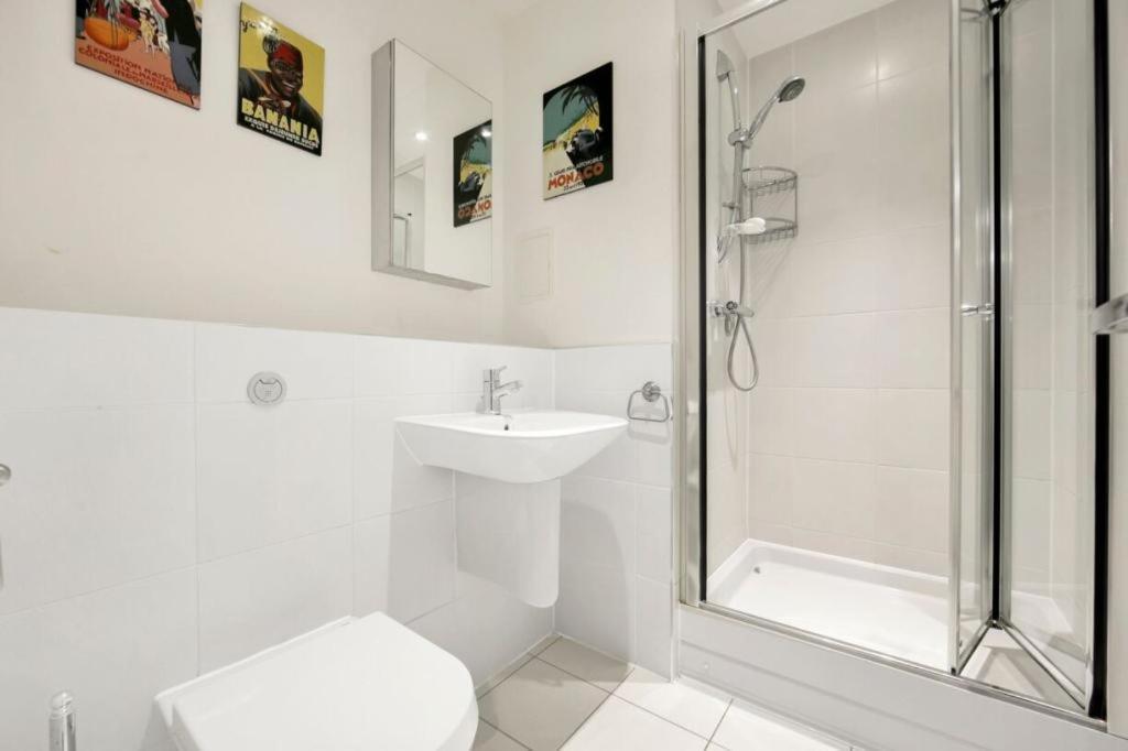 Appartamento Athera - Festival Quarter, Canary Wharf 2 Bed, 2 Bath With Balcony And Gym Facility *