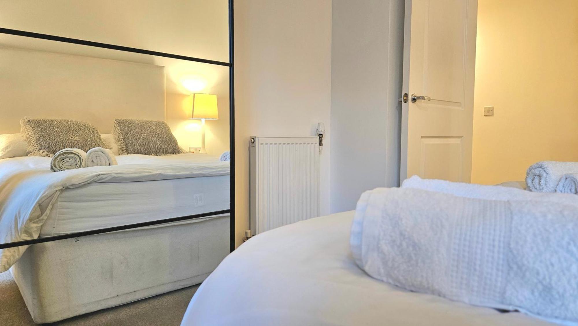Athera - Festival Quarter, Canary Wharf 2 Bed, 2 Bath With Balcony And Gym Facility Appartamento
